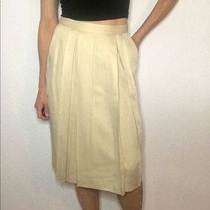 🦙VTG Chaus rayon pleated pencil skirt